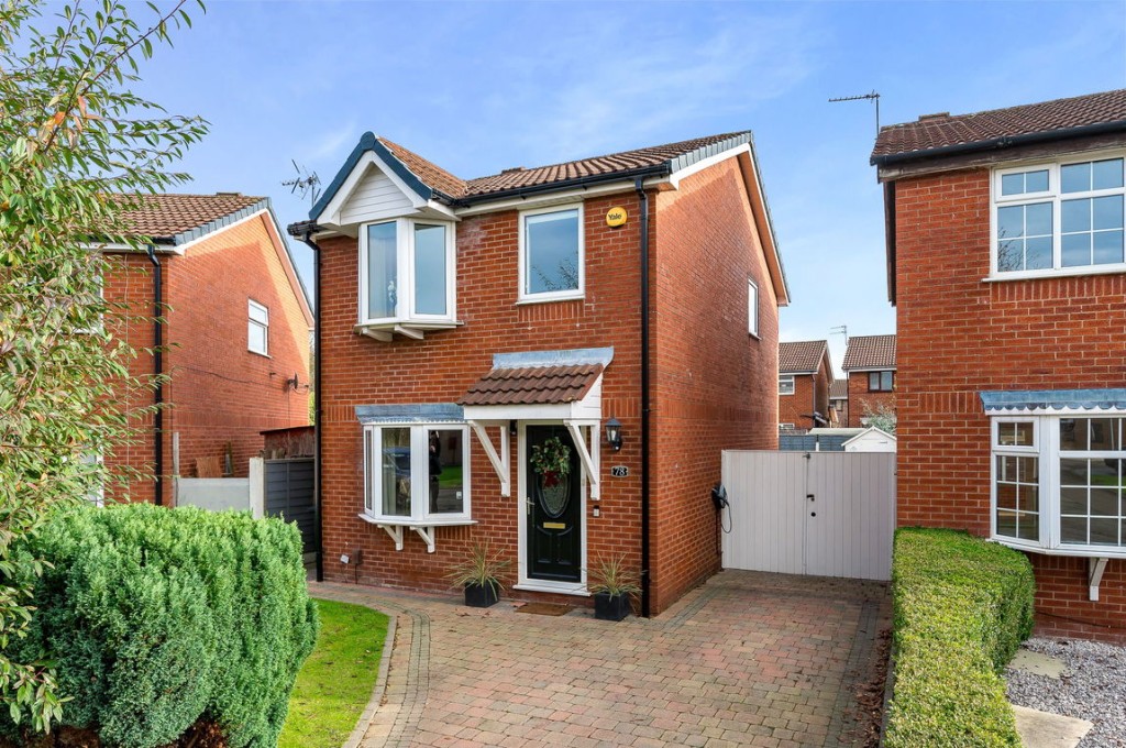 Oban Grove, Fearnhead, Warrington, WA2 0TG