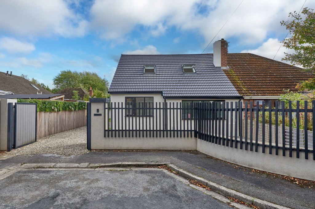 Ronald Drive, Fearnhead, Warrington, WA2 0BW